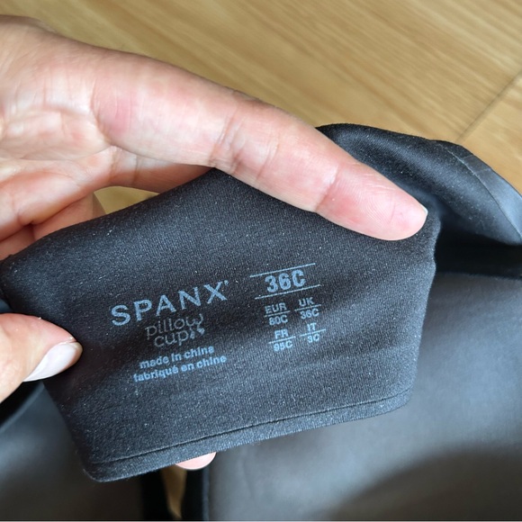 Spanx Black Pillow Cup Bra 36C - Picture 2 of 8